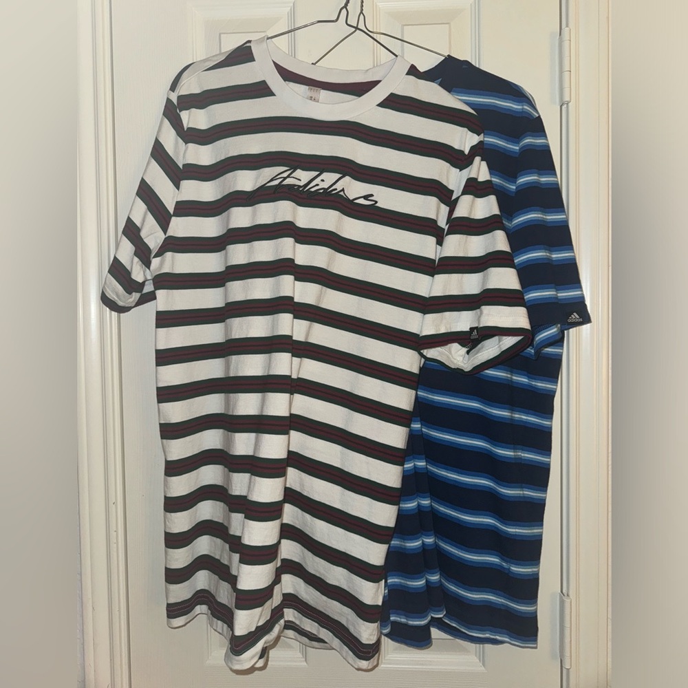 ⚡️Pair of Adidas Men’s T-Shirts size Large